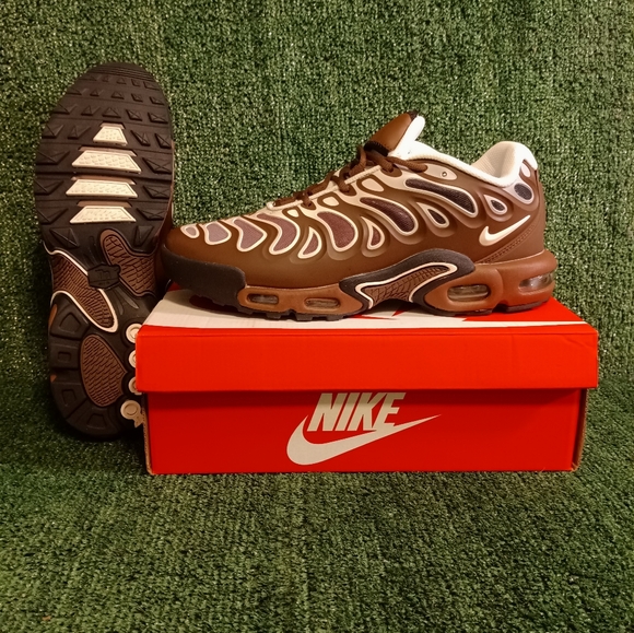 Nike Air Max Plus - Picture 4 of 6
